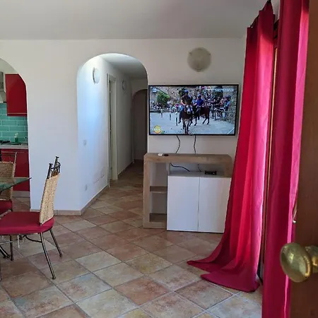 Residenze Il Girasole Ξενοδοχείο με διαμερίσματα Golfo Aranci