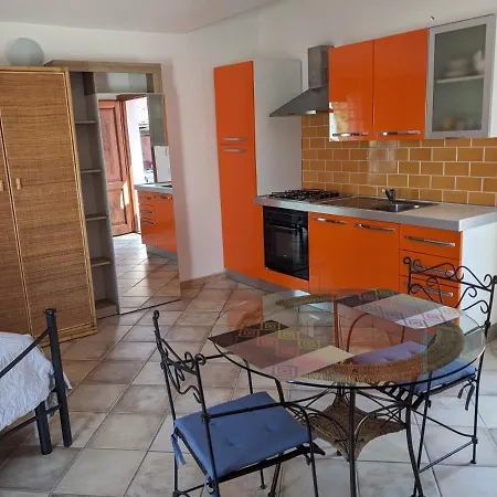 Ξενοδοχείο με διαμερίσματα Residenze Il Girasole