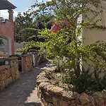 Residenze Il Girasole 아파트호텔 4*