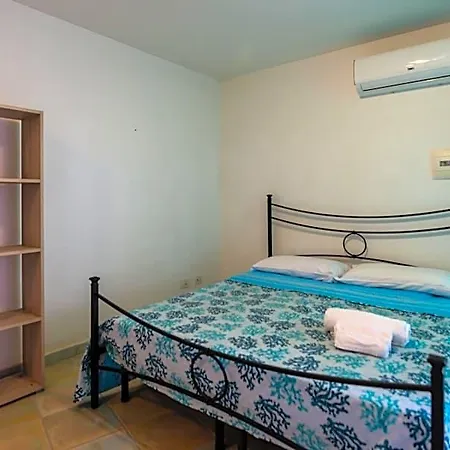 מלון דירות Residenze Il Girasole גולפו אראנצ'י