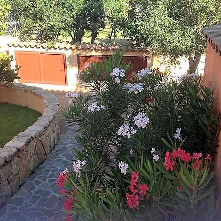 Residenze Il Girasole מלון דירות גולפו אראנצ'י