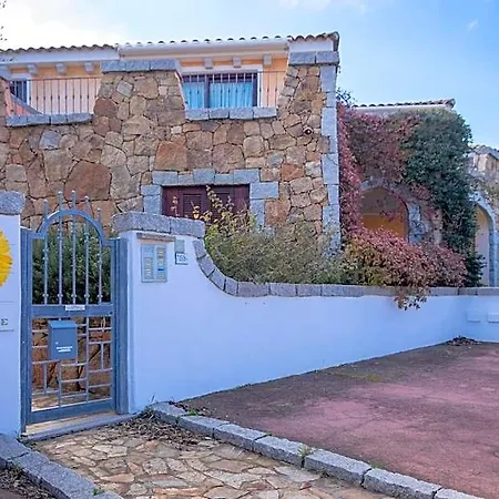 Lägenhetshotell Residenze Il Girasole Golfo Aranci